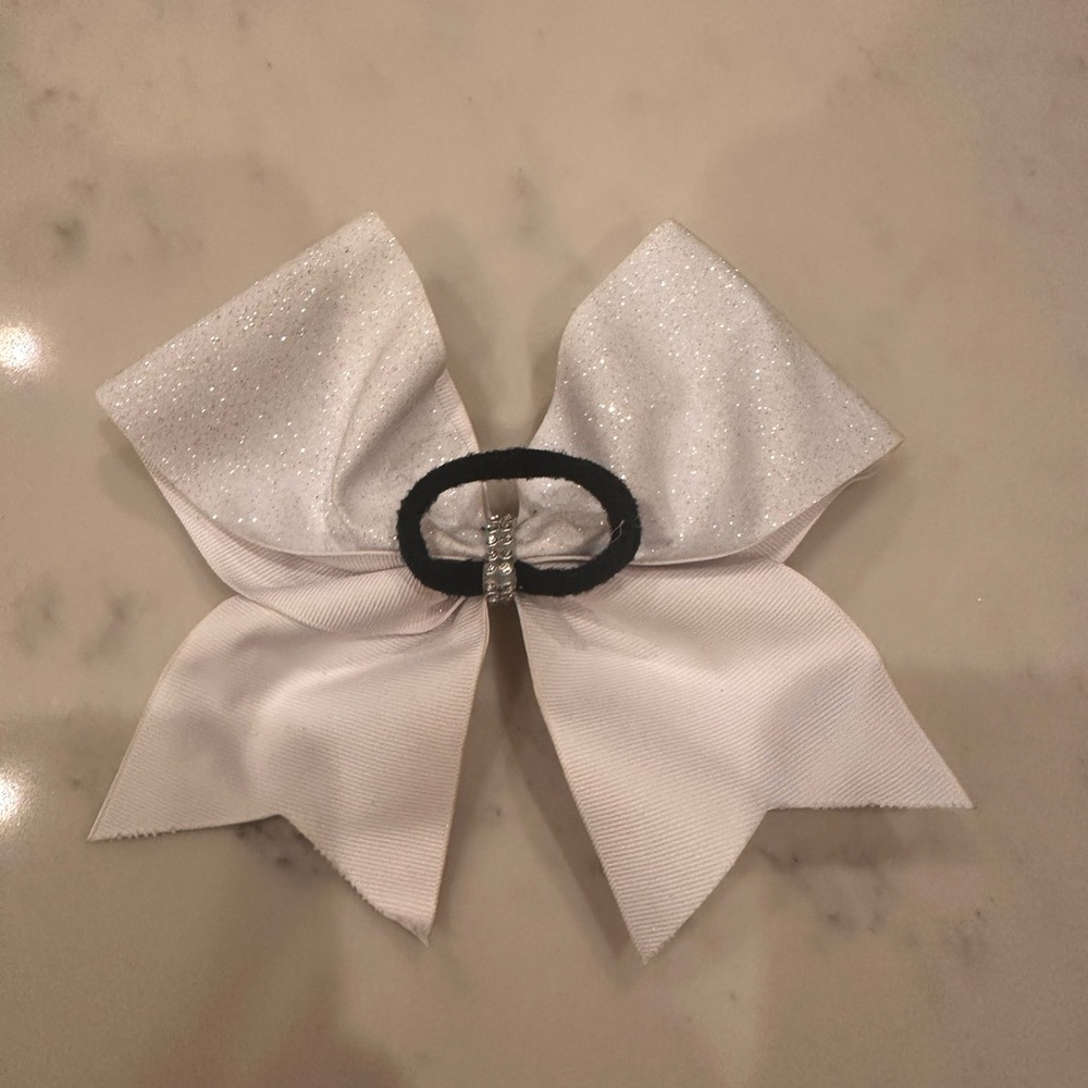 Cheer bow - Picture 2 of 2